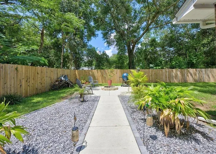Modern With Screened Porch And Boat Parking